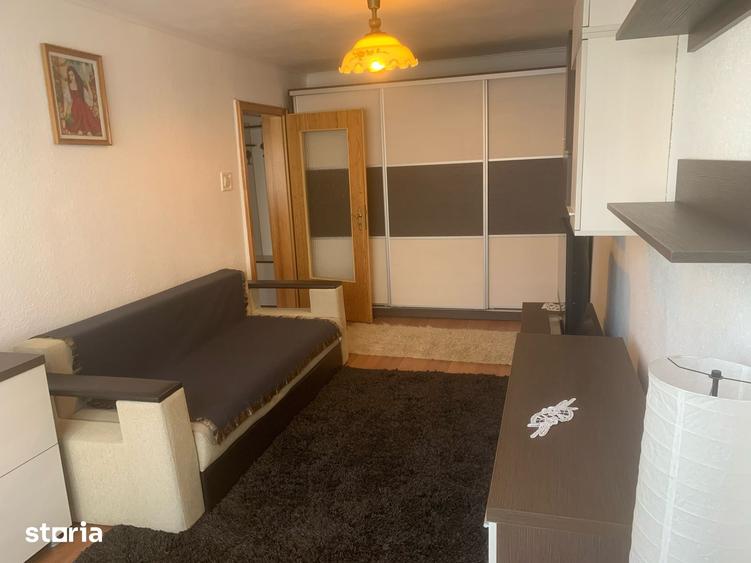 Inchiriez Apartament 2 camere, Zona Grigore Balan,250 Euro - 2