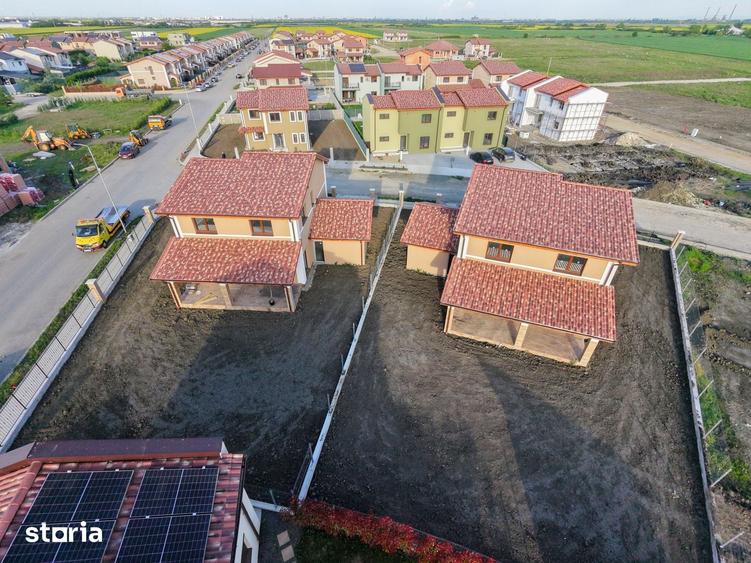Casă cu 6 camere cu Teren 589 Mp în Săcălaz