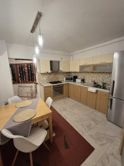 Apartament cu 2 camere decomandat, mobilat în Tomis II