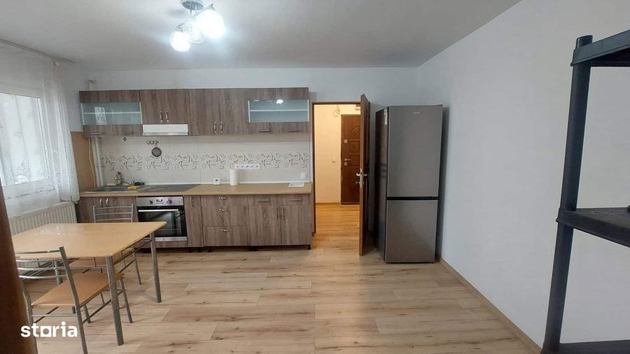 Apartament cu 2 camere decomandat în Central — fotografia 1