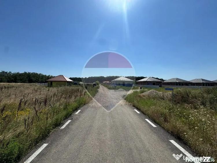 Casă cu 5 camere cu Teren 2781 Mp în Periș