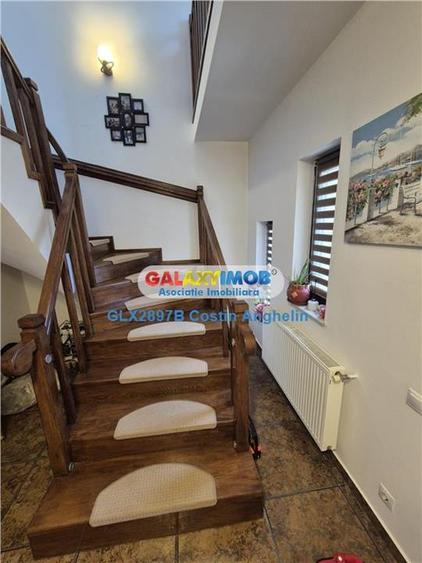 Casă cu 5 camere cu Teren 850 Mp în Central