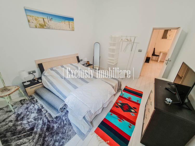 Apartament cu 3 camere semidecomandat, mobilat în Central
