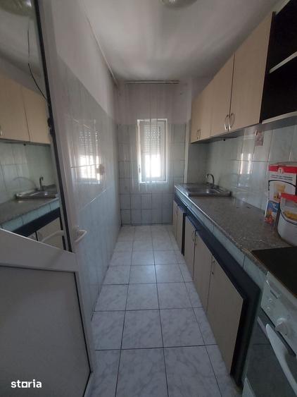 Vanzare apartament 3 camere, zona micro 4 - Targoviste - 4