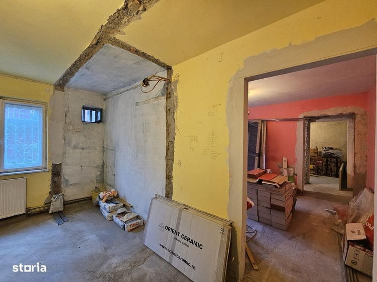 Apartament cu 2 camere semidecomandat în Gojdu