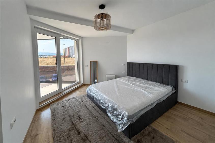 Apartament cu 2 camere semidecomandat în Exterior Sud
