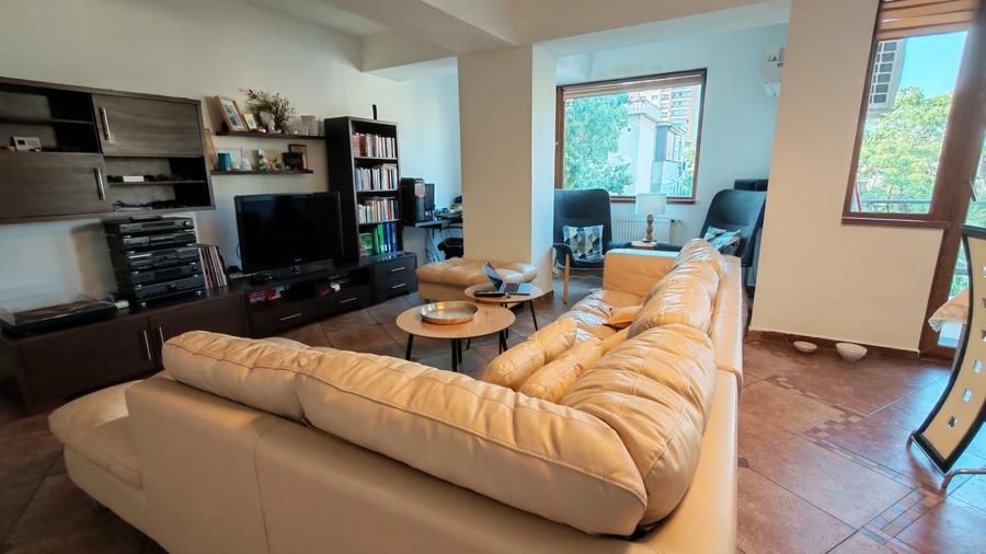 Apartament cu 2 camere semidecomandat, mobilat în Dudești