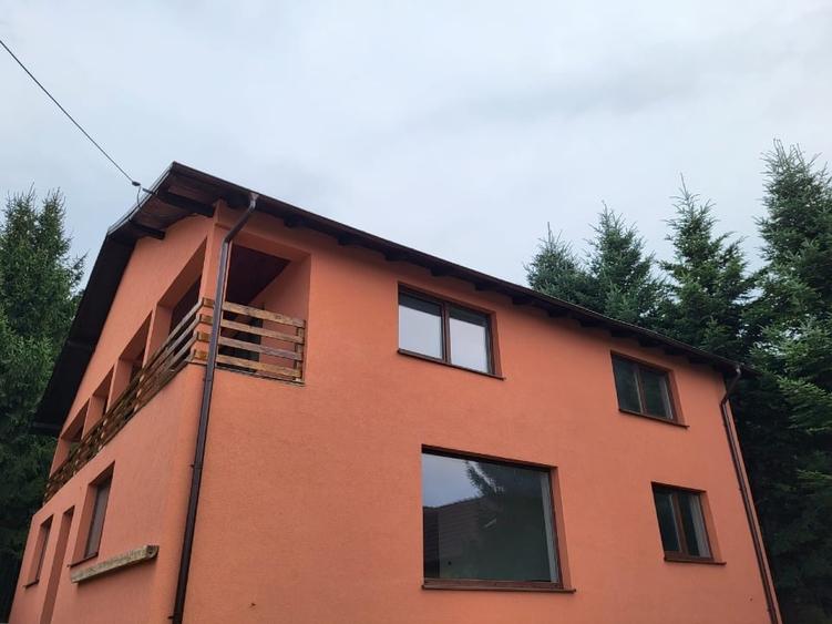 Casă individuală cu 5 camere cu Teren 590 Mp în Bunloc