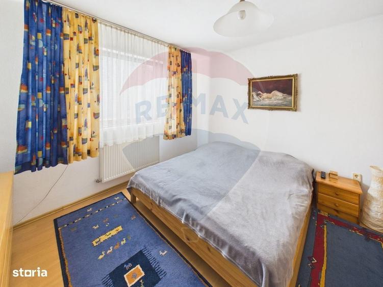 Casă cu 4 camere în Central