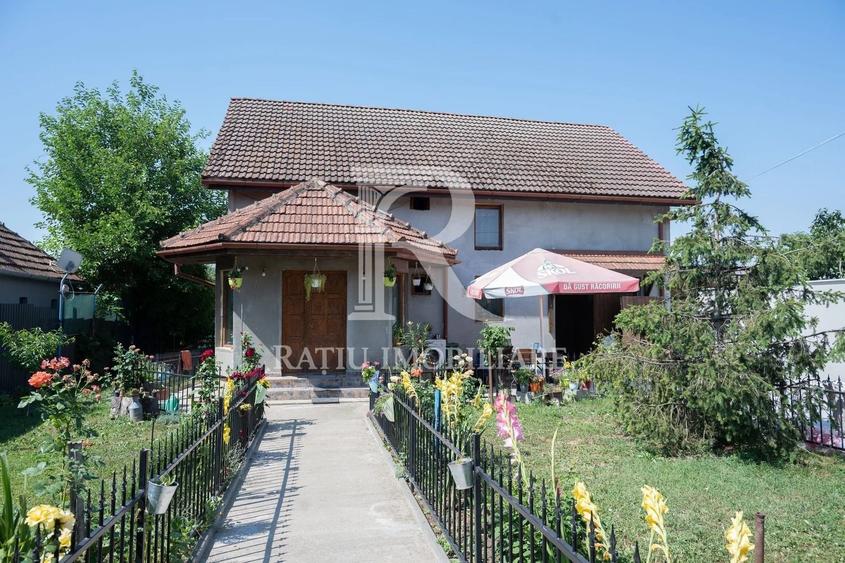 Casă individuală cu 3 camere cu Canalizare în Cheriu