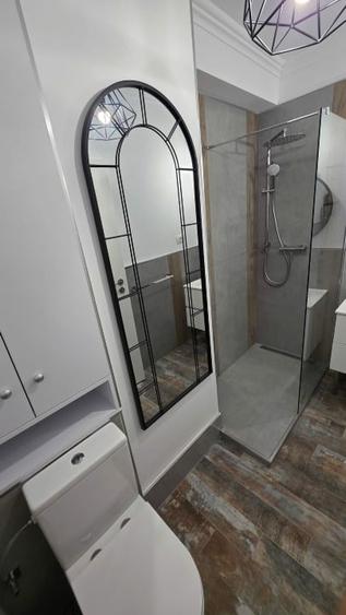 Garsonieră decomandată, mobilată în Decebal