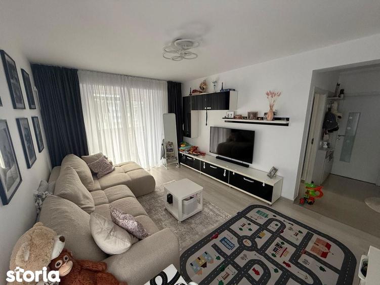 Apartament cu 3 camere decomandat în Chiajna