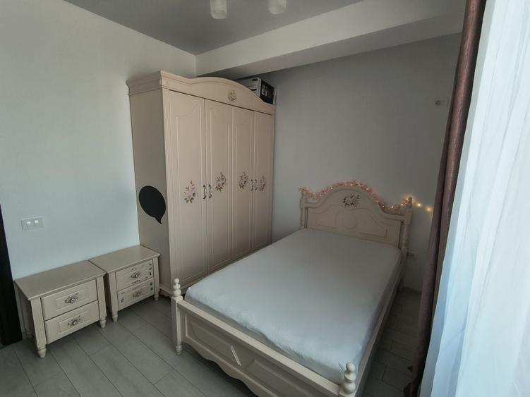 Apartament cu 3 camere semidecomandat în Chiajna