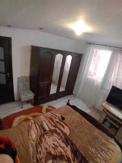 Apartament cu 4 camere decomandat în Central