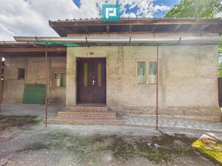 Casă cu 2 camere cu Canalizare în Gurahonț