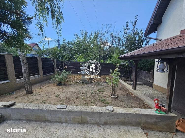 Casă cu 5 camere cu Teren 696 Mp în Aroneanu