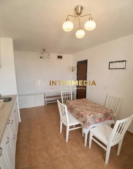 Apartament cu 2 camere semidecomandat, mobilat în Cetate — fotografia 2