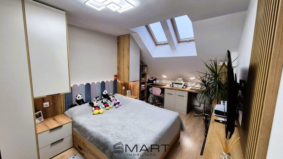 Apartament cu 4 camere semidecomandat în Central
