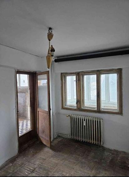 Apartament cu 4 camere în Dorobanți