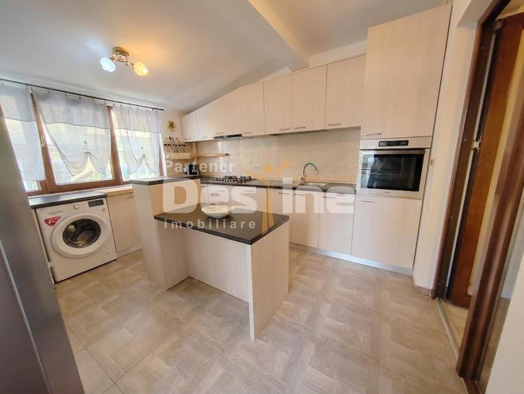 Apartament cu 3 camere, mobilat în Valea Adâncă