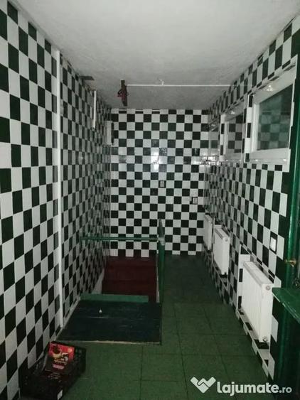 Spațiu comercial, de 330 mp, în P-ța Rosetti