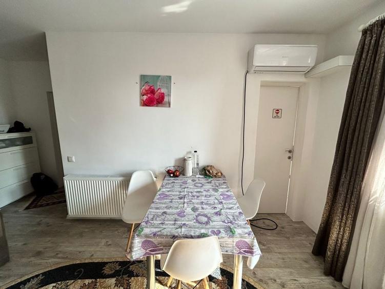Apartament cu 2 camere decomandat în Florești