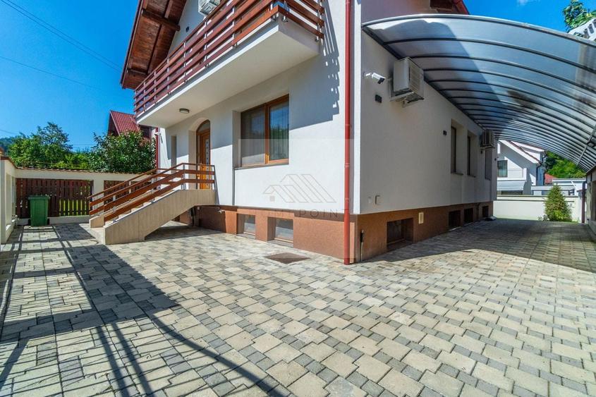 Casă individuală cu 5 camere cu Canalizare în Noua