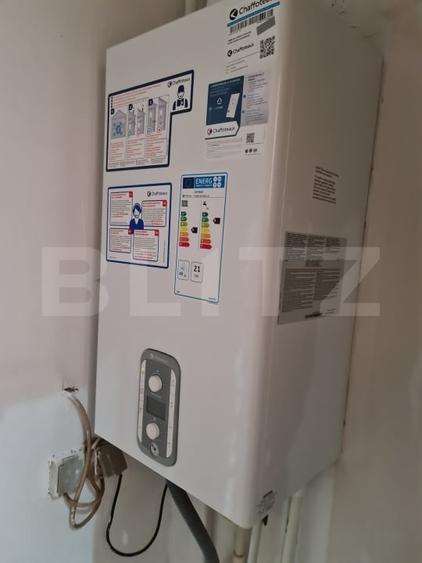 Apartament cu 3 camere decomandat, mobilat în Sud