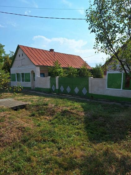 Casă cu 3 camere în Brestovăț