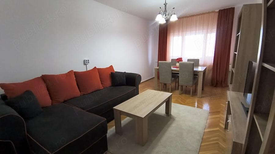 Apartament cu 4 camere decomandat în 1 Mai