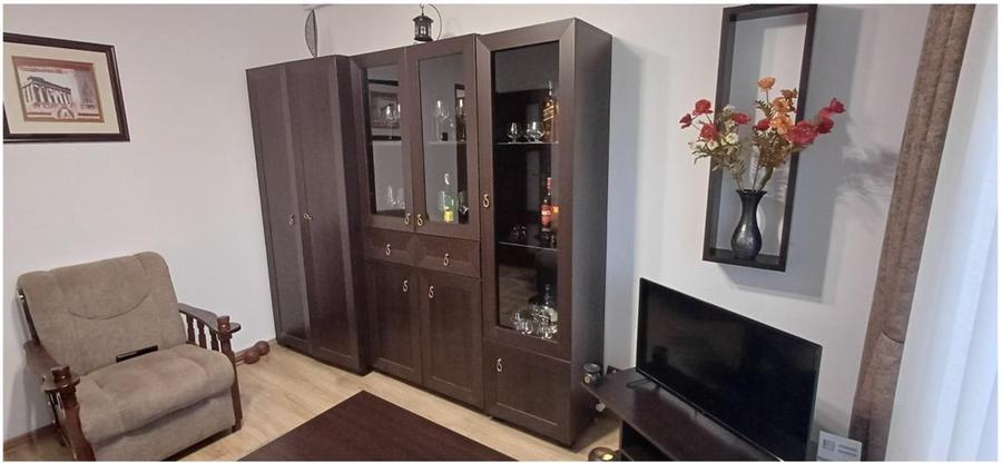 Apartament cu 2 camere semidecomandat, mobilat în Ultracentral
