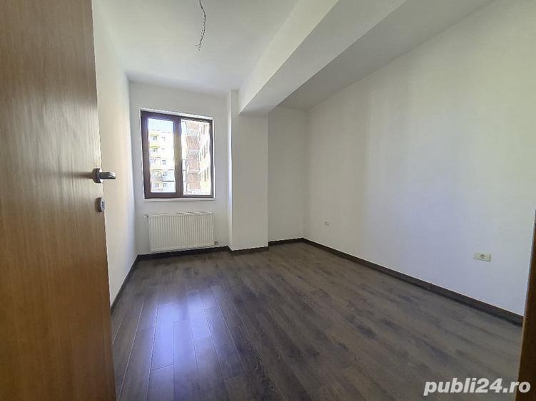 Apartament cu 3 camere decomandat în Găvana