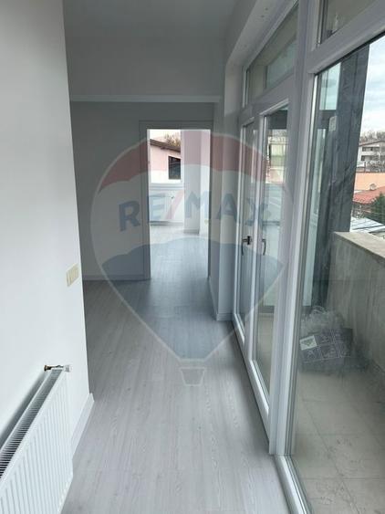 Apartament cu 2 camere semidecomandat în Bucureștii Noi