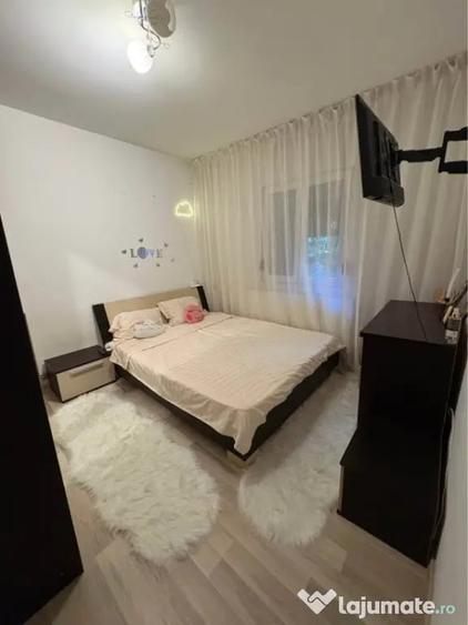 Apartament cu 2 camere semidecomandat în Calea București