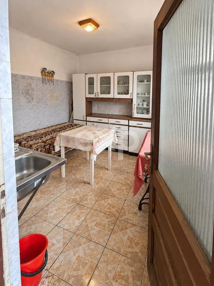 Casă individuală cu 4 camere cu Canalizare în Câmpinița