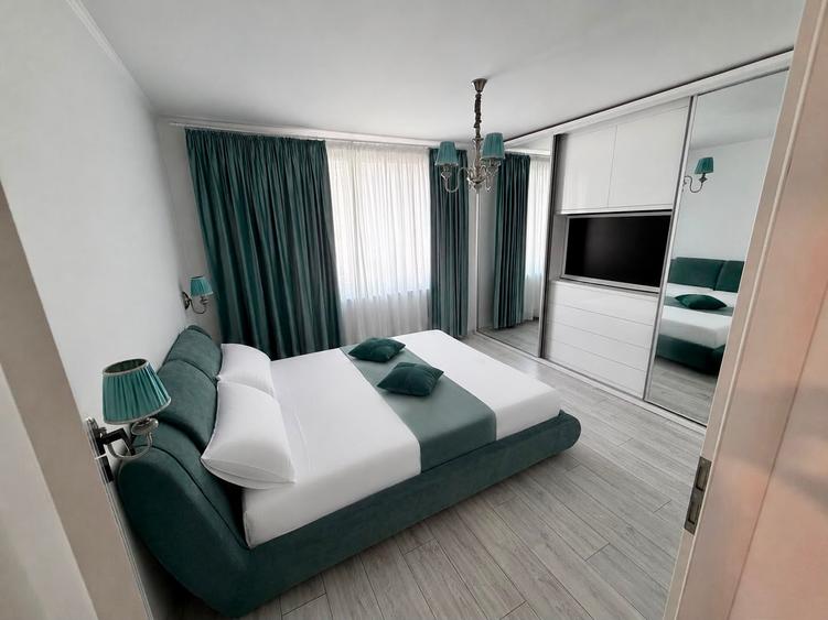 Apartament cu 3 camere decomandat în Peninsula