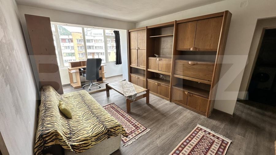 Apartament cu 2 camere semidecomandat, mobilat în Ultracentral