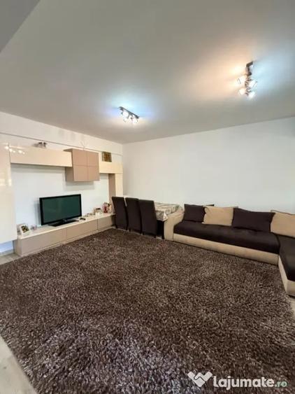 Apartament cu 2 camere decomandat în Km 5