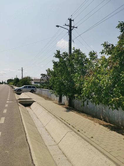 Casă cu 4 camere cu Teren 1800 Mp în Exterior Vest