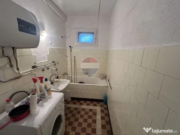 Casă cu 4 camere cu Teren 421 Mp în Progresul