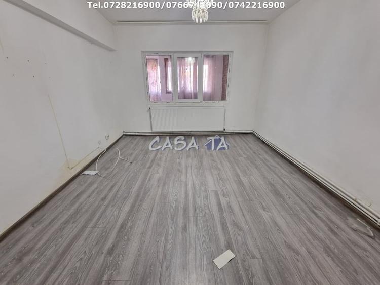 Apartament cu 3 camere în 9 Mai