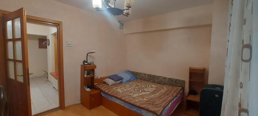 Apartament cu 3 camere decomandat în 9 Mai