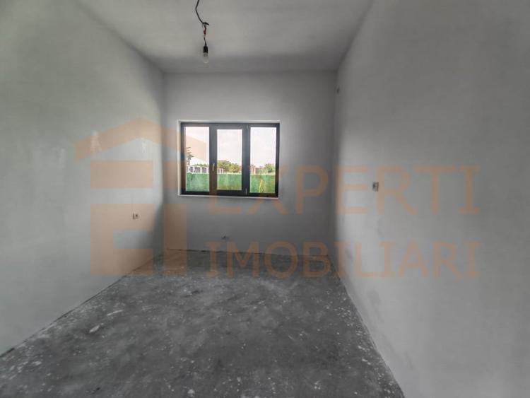 Casă de vânzare în Cumpăna, la cheie, utilități complete, deschidere la 2 străzi - 8