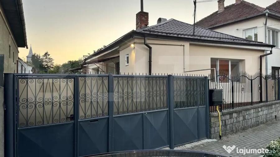 Casă cu 3 camere cu Teren 200 Mp în Central