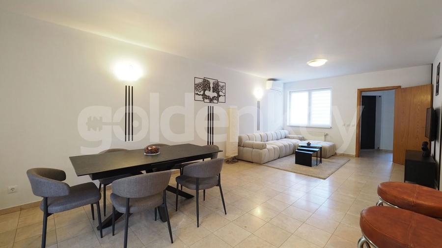 Duplex cu 5 camere cu Canalizare în Iancu Nicolae