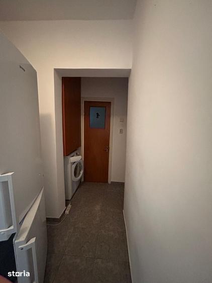 Apartament cu 3 camere decomandat în Giurgiului