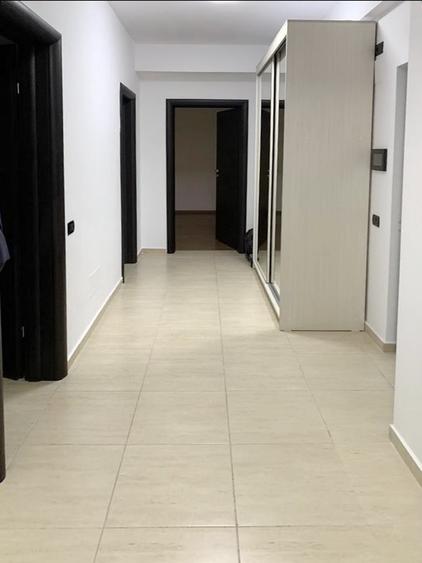 Apartament cu 3 camere decomandat, mobilat în Parcul Carol