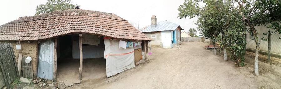 Casă cu 3 camere cu Teren 1133 Mp în Văleni