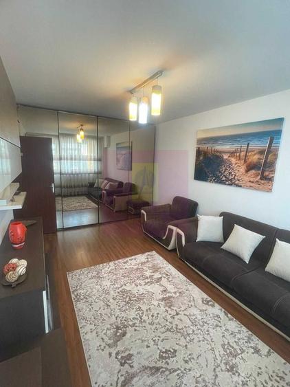 Apartament cu 3 camere decomandat în Alexandru Obregia