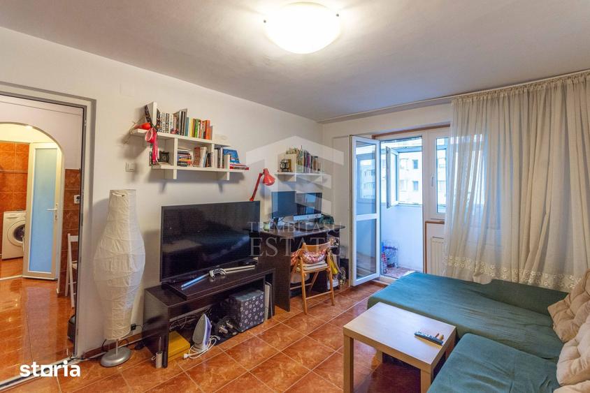 Apartament cu 2 camere decomandat, mobilat în Tei